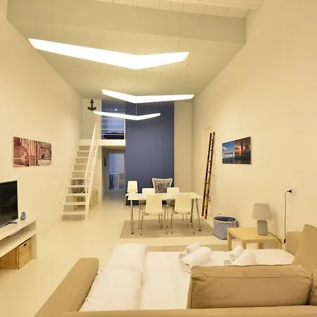 Izzhome Loft 84 Lejlighed