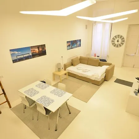 Izzhome Loft 84 Cagliari